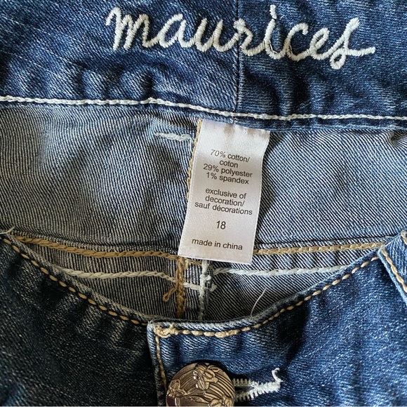 Maurices Capri Jeans with Decorative Stitching Y2K Mid Rise 18 Western - Picture 4 of 9